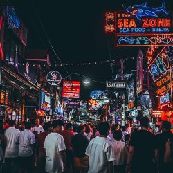 signs-urban-neon-crowd